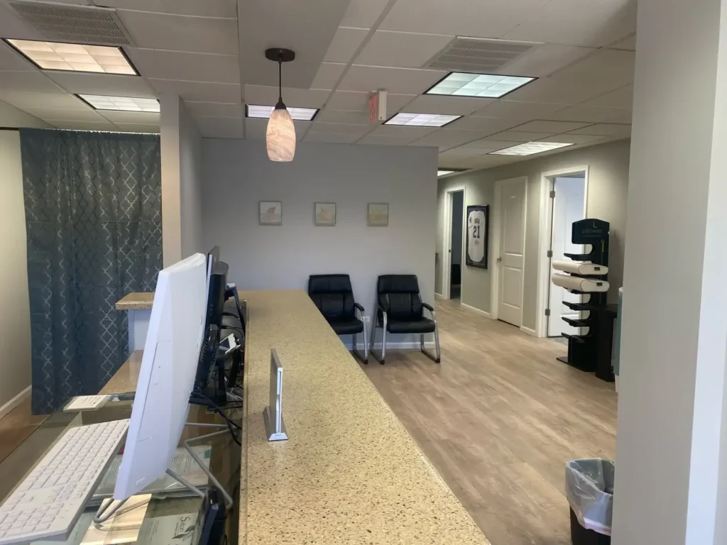 castle regenerative health care clinic rolling meadows